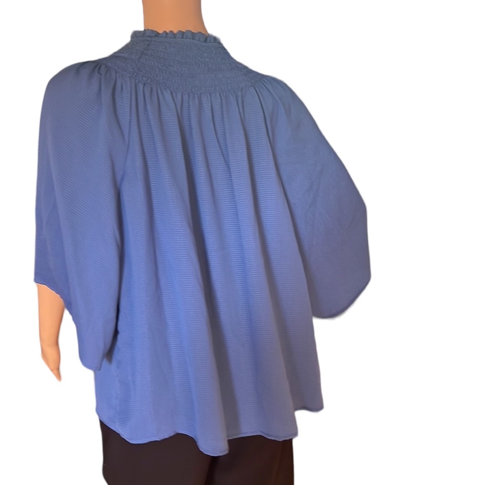 Blue top - Picture 3 of 9
